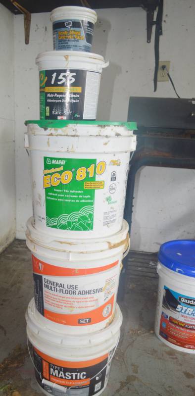 lot 4149 image: Misc Open Adhesive Buckets and Ready Mix Concrete Patch