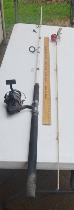 lot 4151 image: Shakespeare Catfish Fishing Pole (Broken Tip) and Small fishing pole