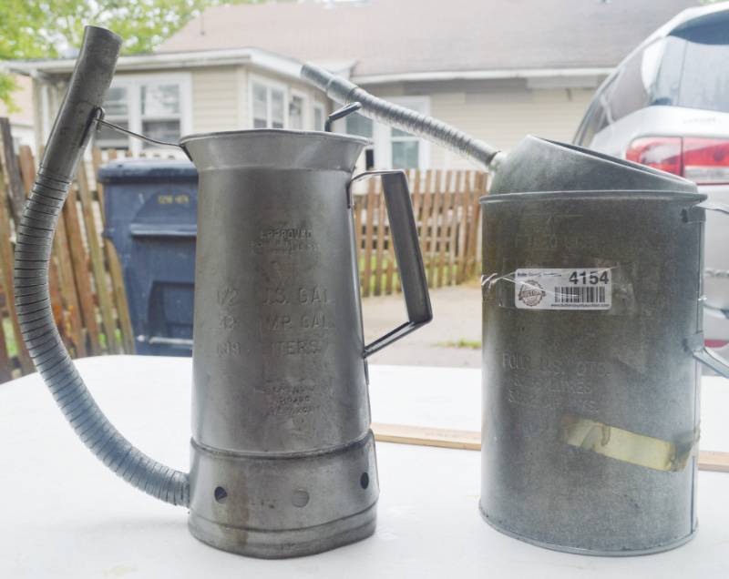 lot 4154 image: 2 Oil Cans (12 Gallon and Gallon)