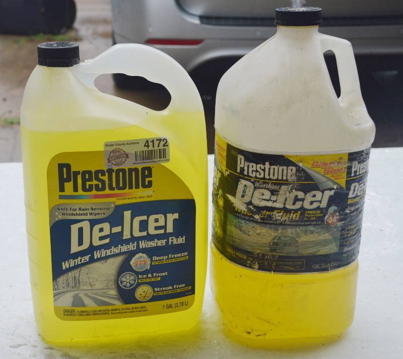 lot 4172 image: Prestone De-Icer