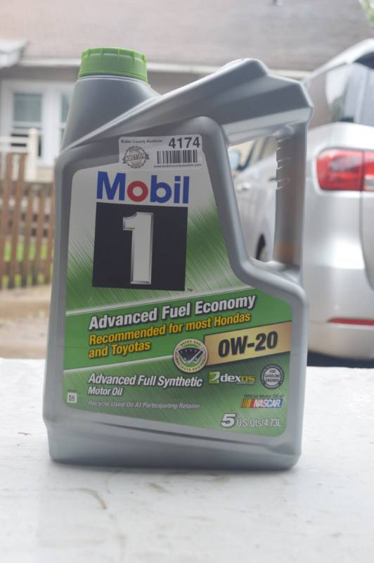lot 4174 image: Mobil 1 New OW-20 Full Syn Oil