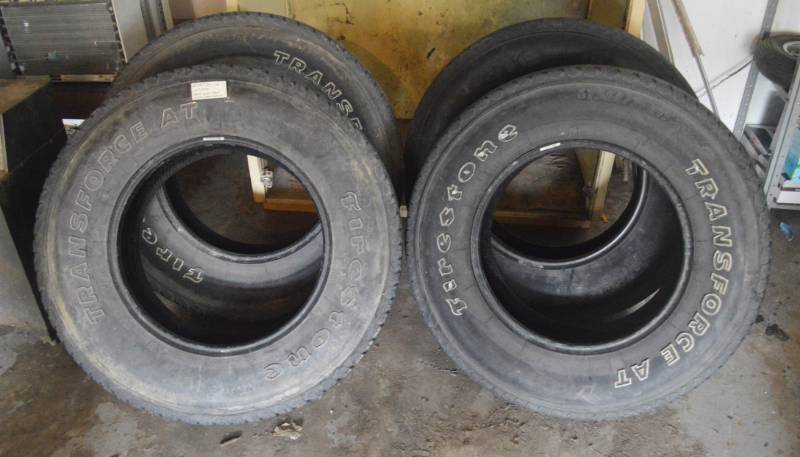 lot 4187 image: 4 Firestone 2657017 Tires. Holding Air When Removed From Truck