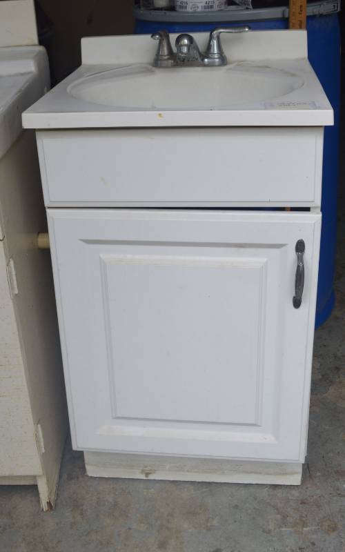 lot 4206 image: Sink and Vanity 17x 19x 34 Faucet in Unknown Condition