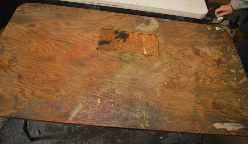 lot 4231 image: Folding Table with Cutout 5x32x30