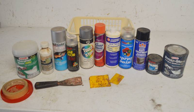 lot 4240 image: Lot of Misc. Garage Chemicals and Basket
