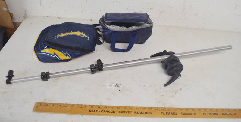 lot 4257 image: Telescoping bar 66.5 (Fishing Rod Holder) and 2 Small Lunch bag