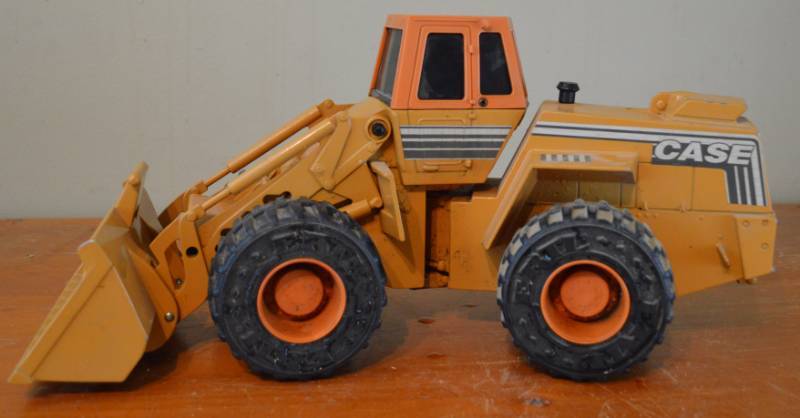 lot 4278 image: Metal CASE Front End Loader Toy