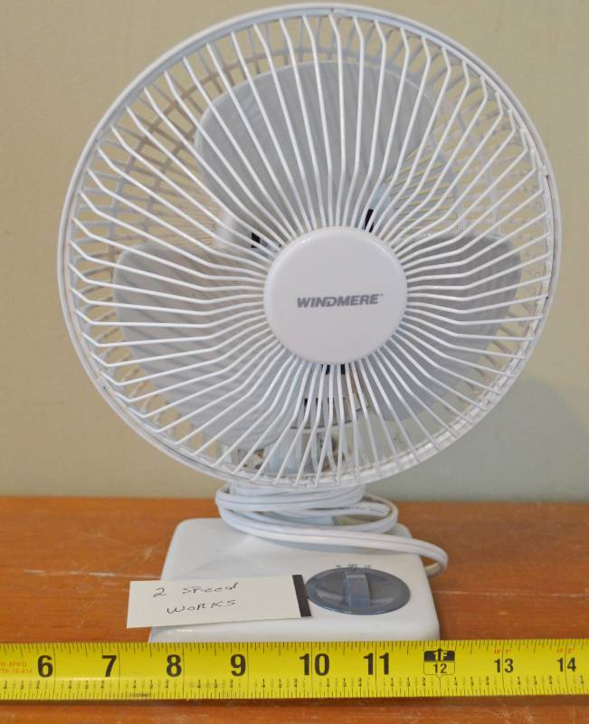 lot 4285 image: Small 2 Speed Fan (Works)