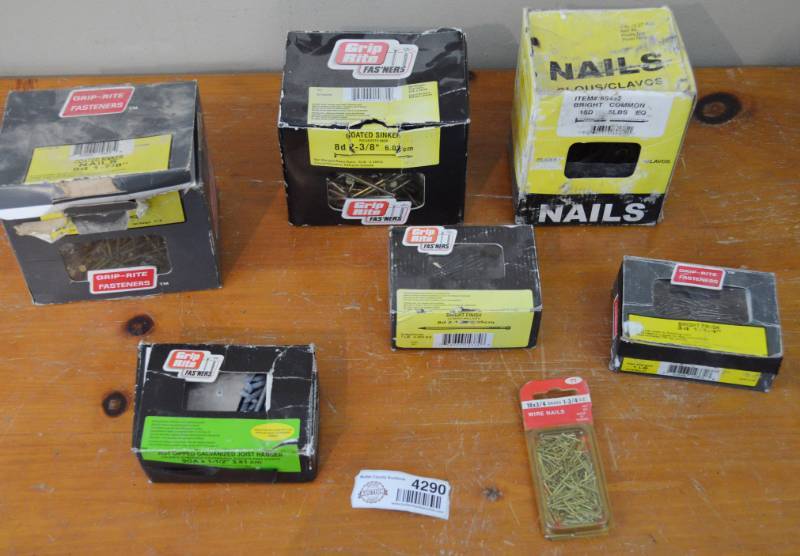 lot 4290 image: Lot of Assorted Open Box Nails