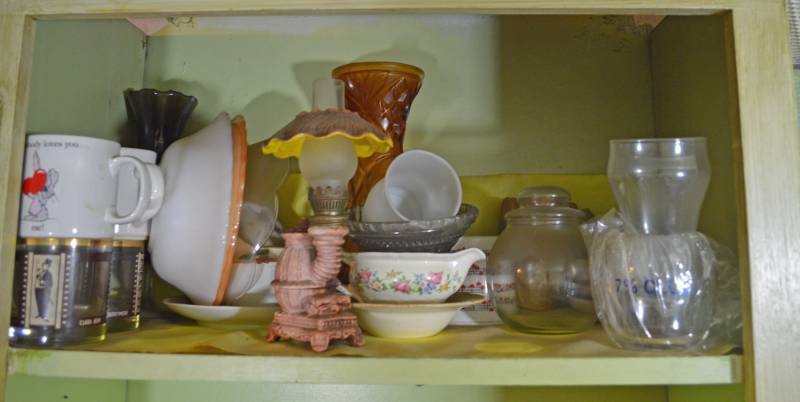 lot 4300 image: Misc. KitchenGlassware