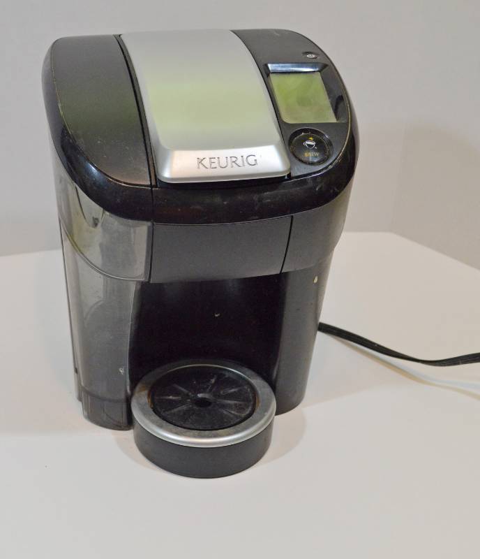 lot 4302 image: Keurig Coffee Maker Uses Vue Cups. Turns On. Untested