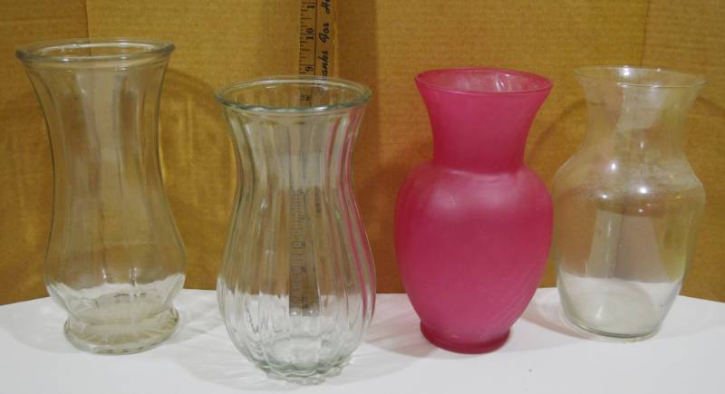 lot 4305 image: Lot of Large Vases