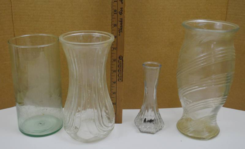 lot 4307 image: Lot of Vases