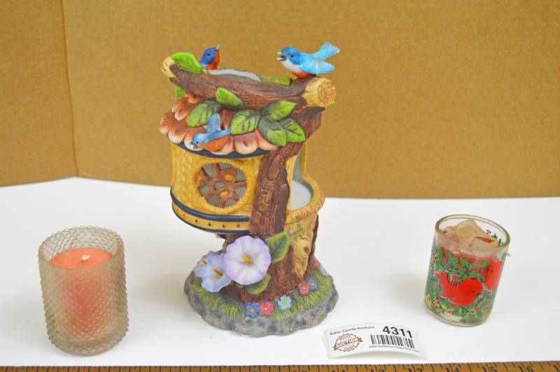 lot 4311 image: Candle Lot