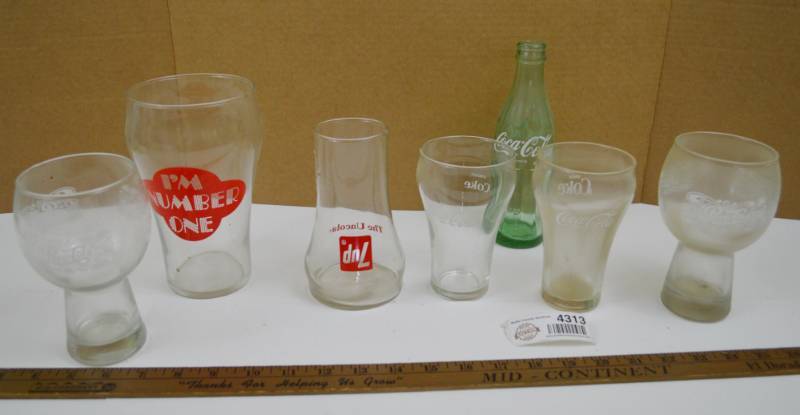 lot 4313 image: Collectors Cups, Coke, Pepsi, 7 Up