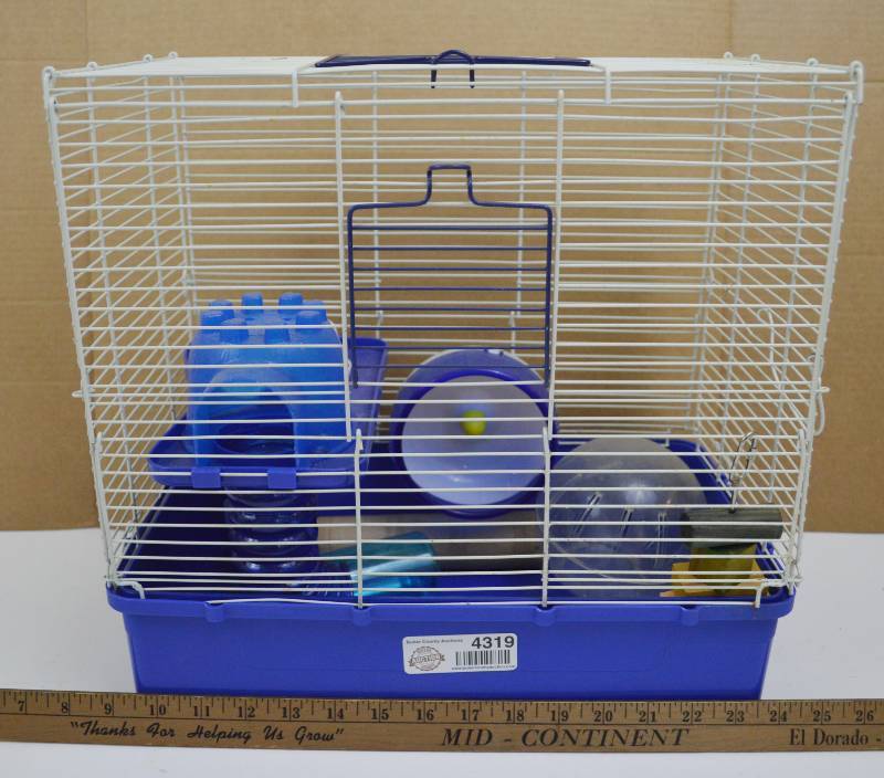lot 4319 image: Hamster Cage and Accessories