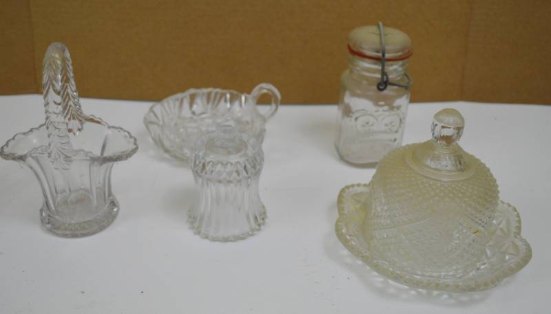 lot 4321 image: Lot of Misc. Glassware