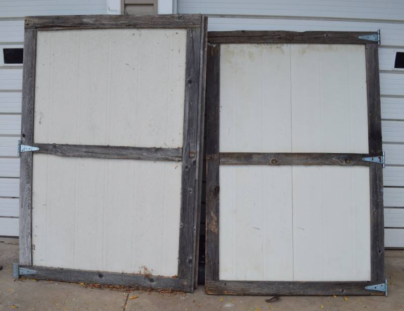 lot 4296 image: Barn Doors
