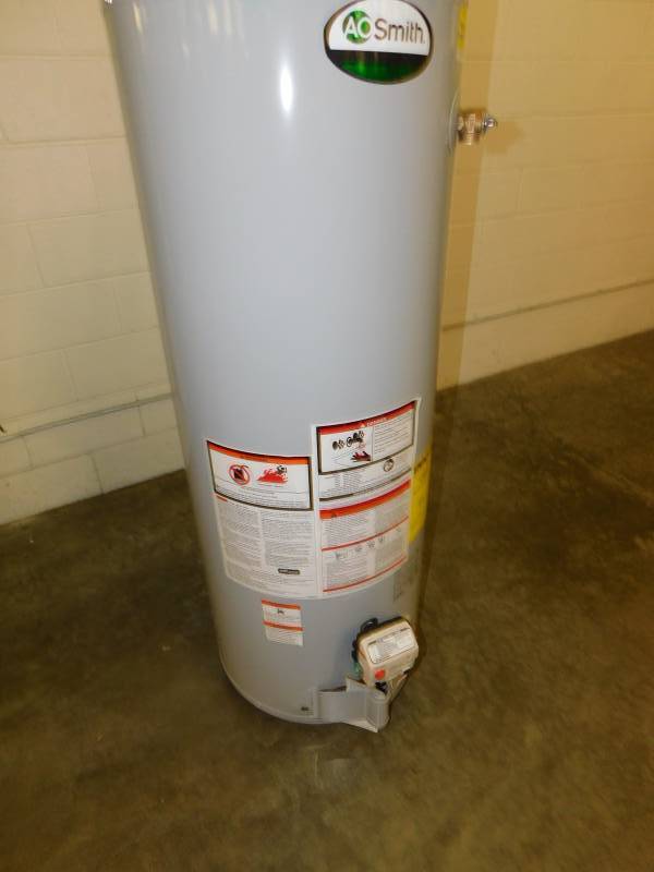 lot 1489 image: AO Smith Propane  Water Heater 50 Gal