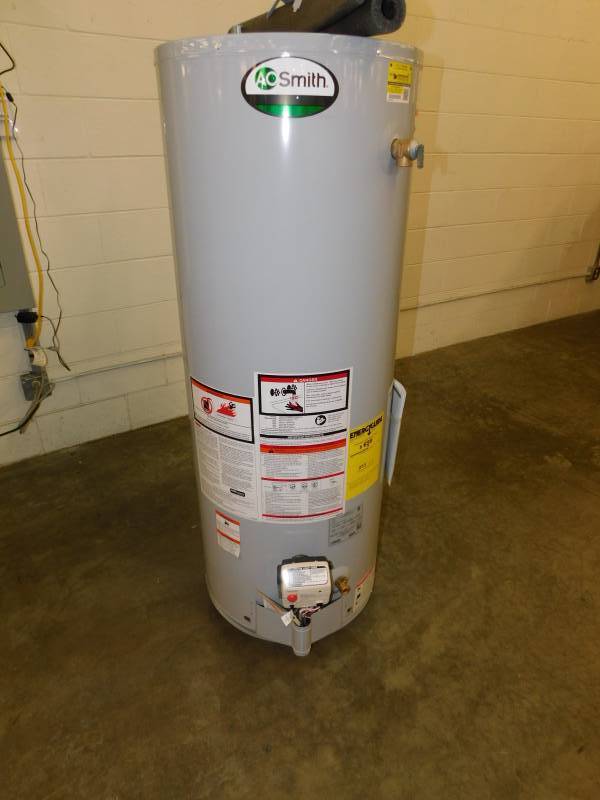lot 1490 image: AO Smith Propane  Water Heater 50 Gal