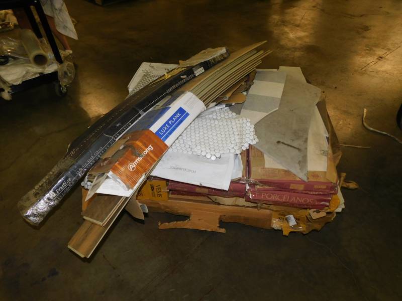 lot 1566 image: Large Lot of Misc Tile Great For Small Prodjects