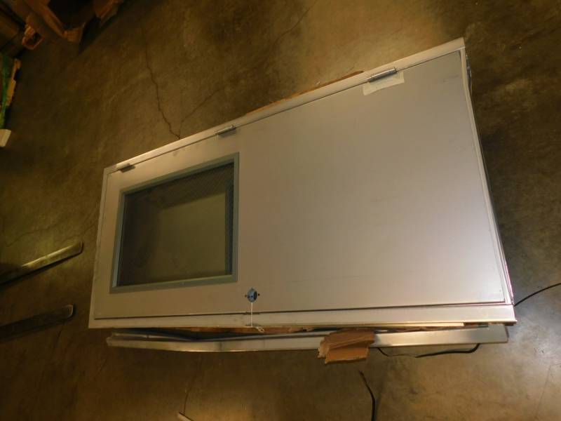 lot 1583 image: 2 Commercial Steel Doors With Frames Minor Damage to Frames Inspect