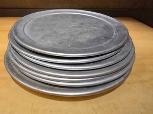 lot 15919 image: (10) Commercial Aluminum Pizza Pan Set - 12 inch Round