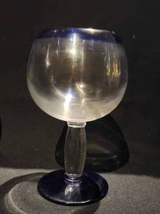 lot 48206 image: (2 Racks and 1 Box) Cobalt Blue Rim Glass Brandy Snifters Set