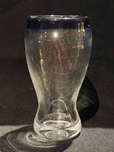 lot 48207 image: (3 Racks) Clear Glass Beer Pilsner with Cobalt Blue Rim