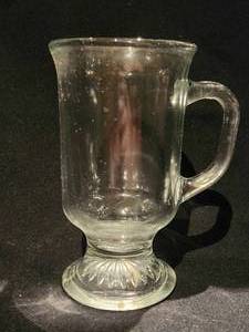 lot 48212 image: (48) Clear Glass Irish Coffee Mug with Pedestal Base