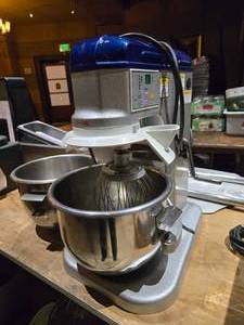 lot 15972 image: Vollrath Tabletop Mixer