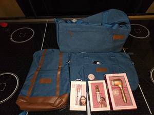 lot 27271 image: Bag & Beauty Bundle