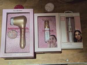 lot 27283 image: Beauty Bundle Trimmers & Cleanser