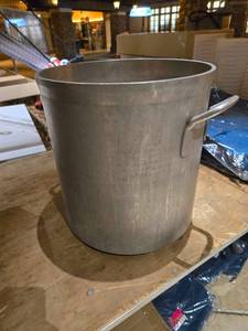 lot 27308 image: XL Stock Pot