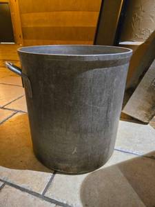 lot 27312 image: XL Stock Pot