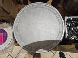 lot 27266 image: Commercial Aluminum Pizza Pans - Lot of 15