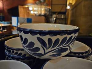 lot 27345 image: Hand-Painted Blue and White Ceramic Bowls Set