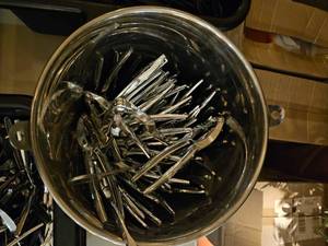 lot 27355 image: Stainless Steel Champagne Ice Bucket with lobster crackers