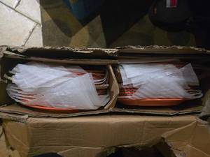 lot 27381 image: Carlisle 10.25 Dinner Plates Sunset Orange - Set of 48