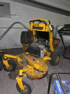 lot 775 image: Wright Stander Zero Turn Mower W 36in Deck
