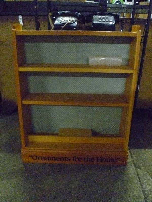 lot 1637 image: Bookshelf