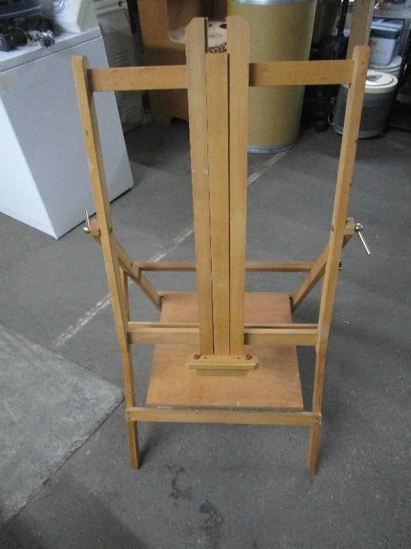 lot 1597 image: Artist Easel