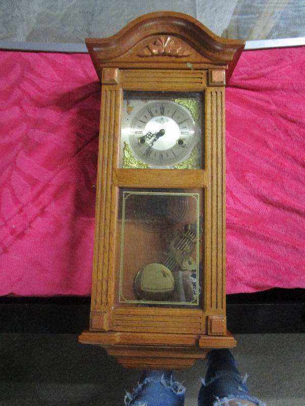 lot 1598 image: Wall Clock