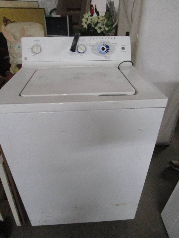lot 1602 image: GE Washing Machine