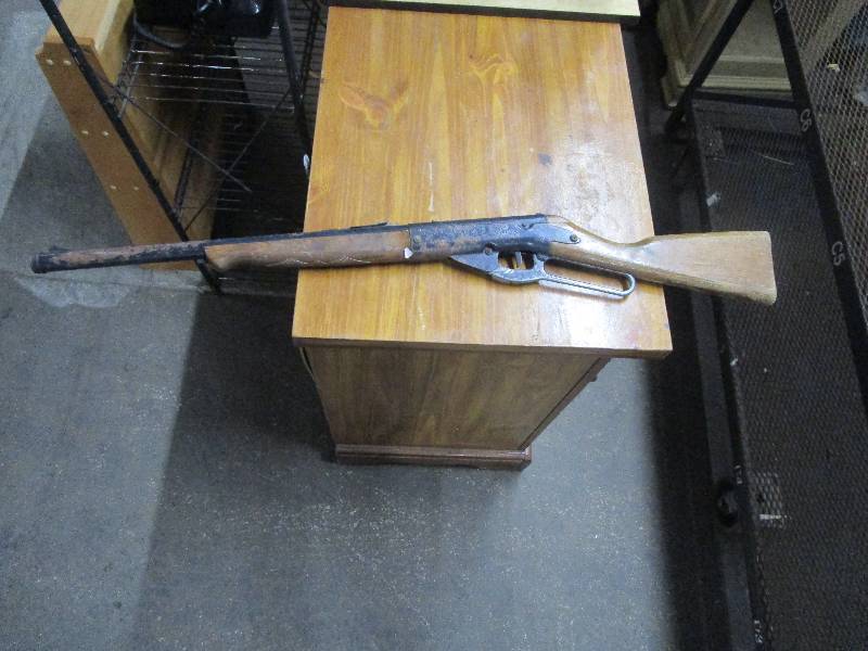 lot 1618 image: BB Gun
