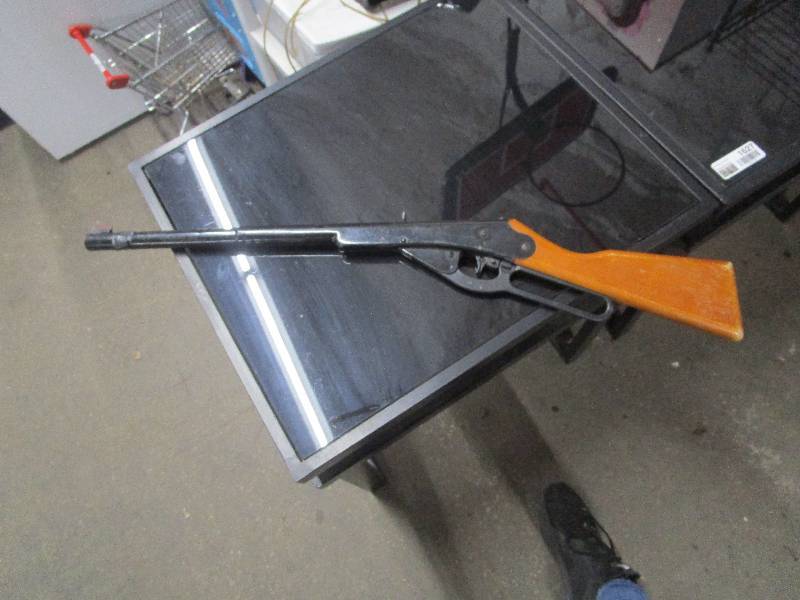 lot 1628 image: BB Gun