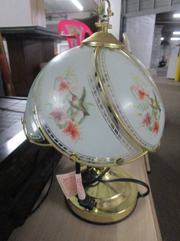 lot 1675 image: Table Lamp
