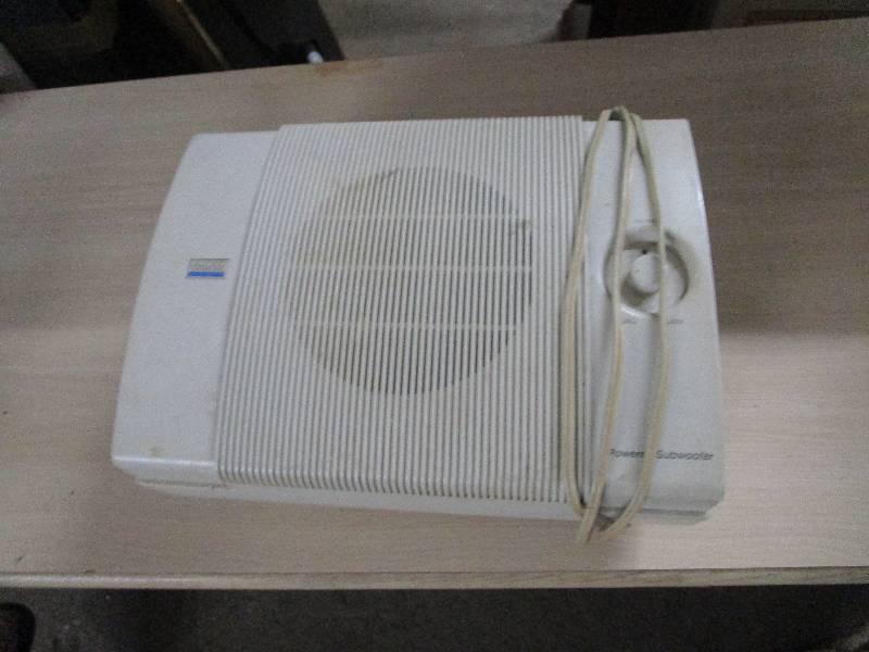 lot 1679 image: Window Fan