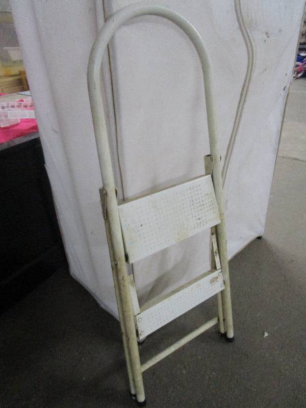 lot 1680 image: Step Ladder