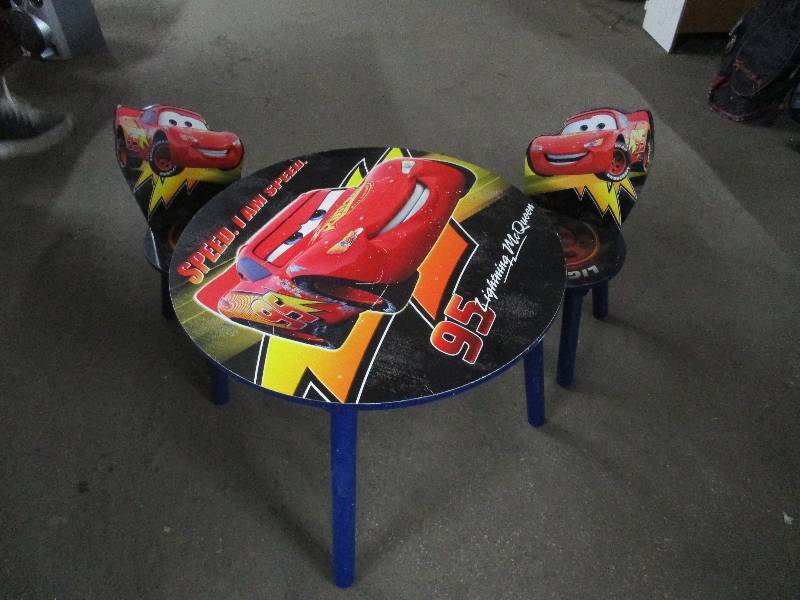 lot 1684 image: Cars Kids Table and Chairs